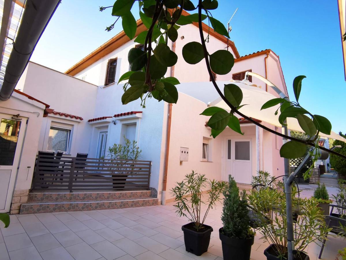 Apartment Dante Fažana Exterior foto